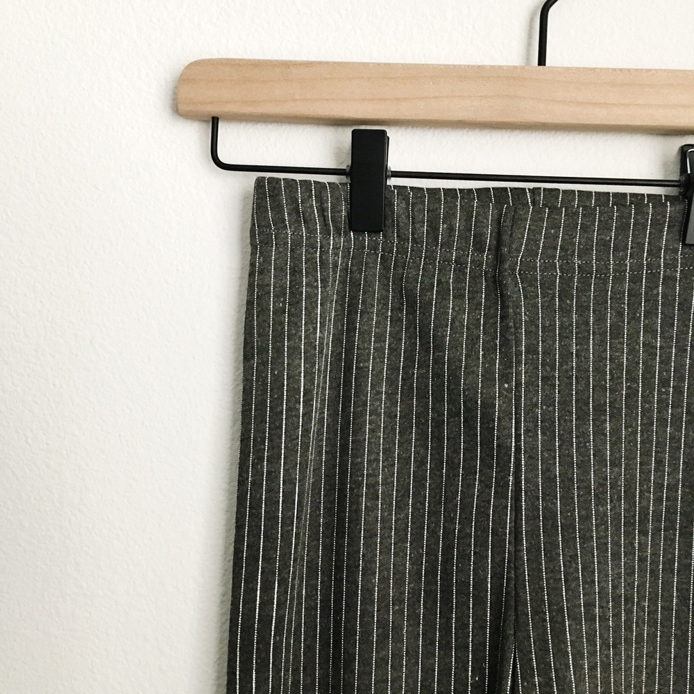 Light Gray and White Pinstripe High Waist Leggings - Picture 3 of 5